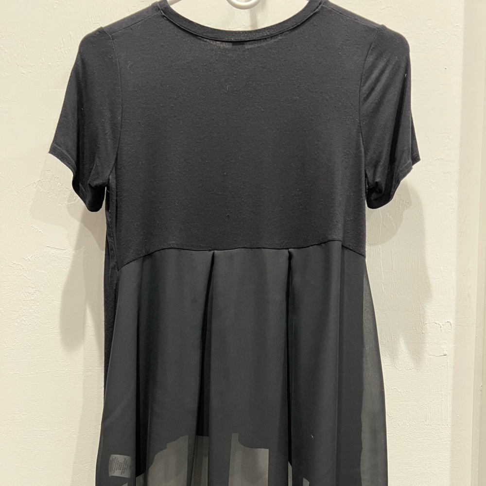 Design Lab High-Low Black Top with Sheer Back - Picture 7 of 9